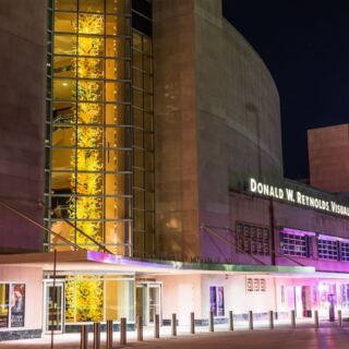 Monet Shares a Roof With Dazzling Chihuly Glass at This Oklahoma Museum