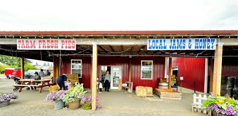 This Oregon Roadside Farm Market Is Packed With Fresh Berries, Homemade Treats, and Prices Locals Drive Out to Save On