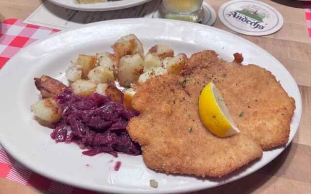 This Unassuming Chicago Spot Feels Like A German Lodge Once You Taste The Schnitzel