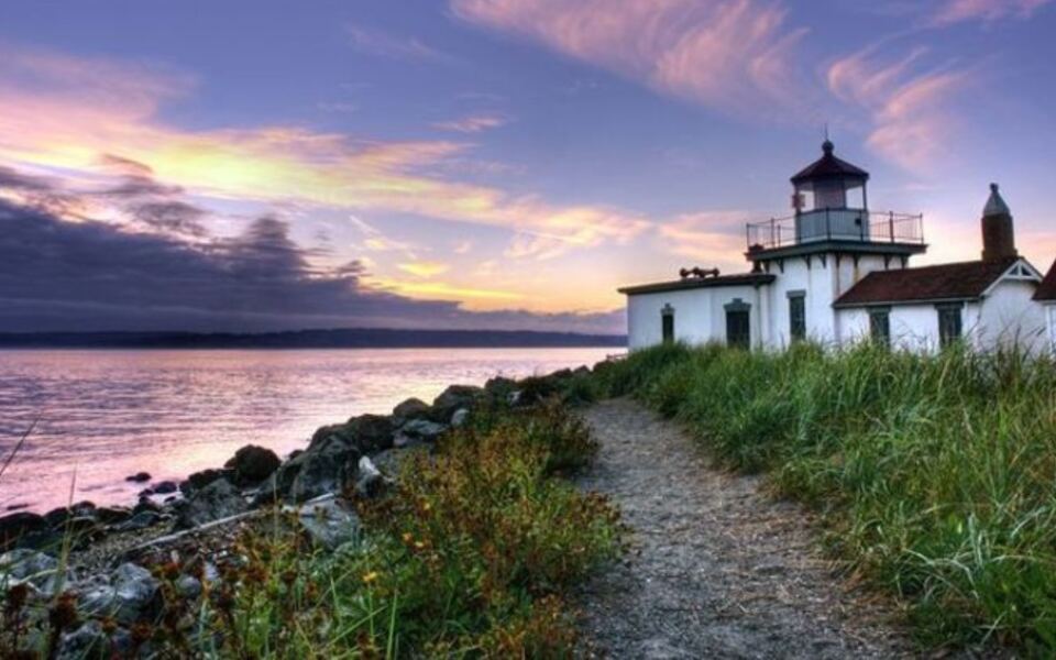 14 Natural Attractions Hiding Surprisingly Close To Major Cities