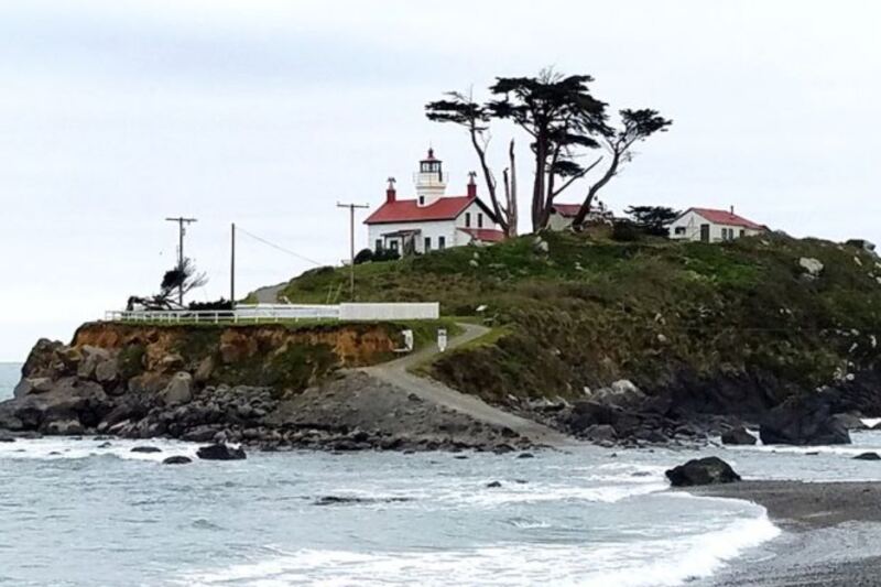 These Historic Lighthouses Are Still Open and Reportedly Haunted