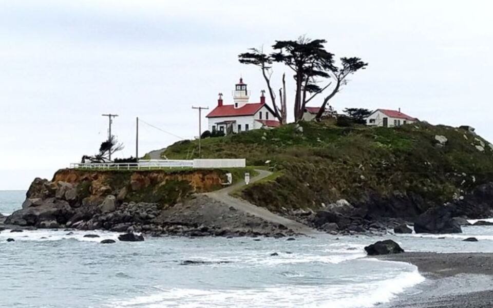 These Historic Lighthouses Are Still Open and Reportedly Haunted
