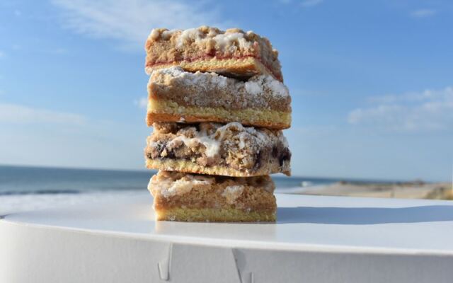 Mueller’s Bakery In Bay Head Sends Locals Home With Crumb Cake By The Box