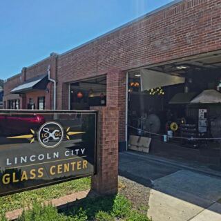 This Cozy Oregon Studio Lets You Blow Your Own Hand-Made Glass and Take the Swirls Home