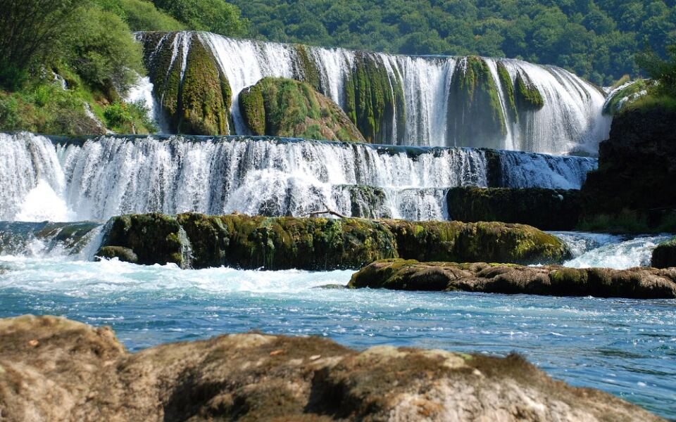 15 Crystal-Clear Rivers Where You Can See Straight to the Bottom