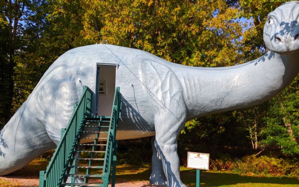 19 Roadside Dinosaur Attractions Worth the Stop