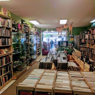 12 Illinois Indie Bookstores Where The Staff Picks Lead You Somewhere Unexpected