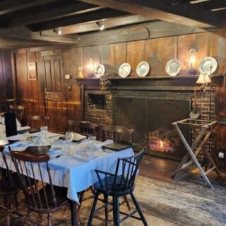You Can Eat Dinner Inside a 1716 Massachusetts Tavern Where Travelers Have Passed Through the Same Doors for Centuries