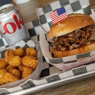 This Low-Key New Jersey BBQ Stop Makes Pulled Pork Sandwiches Worth a Long Valley Detour