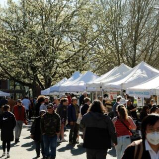 Seven Oregon Farmers Markets That Keep Selling Fresh Produce Deep Into the Fall