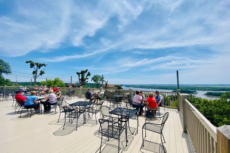 Ride A Sky Lift To This Bluff-Top Illinois Winery Near Grafton For Flatbreads Above The River