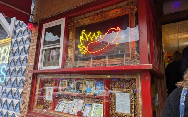 This Tiny Athens, Ohio Counter Serves Hot Dogs So Good People Drive Two Hours To Line Up