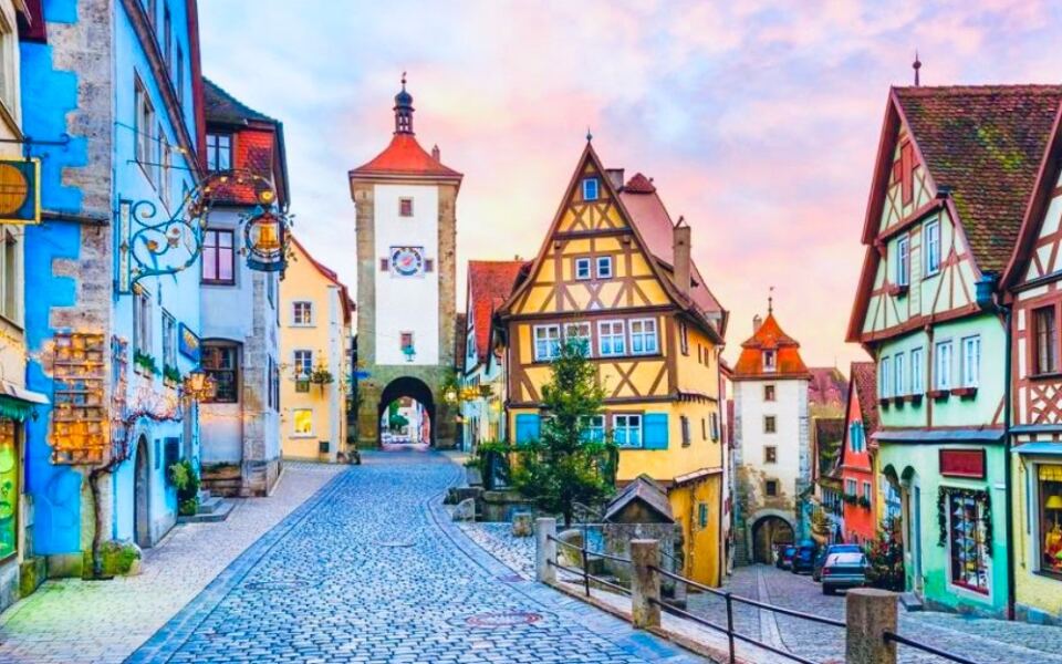 15 Small Towns Built for Walking, Not Driving