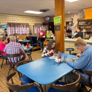This Ohio Mom-And-Pop Diner Has Been Flipping Breakfast For Locals Since 1948