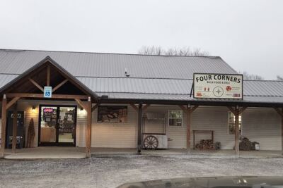 This Peaceful Mennonite Deli in Tennessee Builds Lunches That Feel Like Simpler Times
