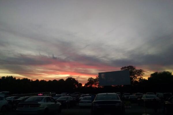 Hamilton Ohio’s Holiday Auto Theatre Still Lights Up A Giant Screen Under The Night Sky