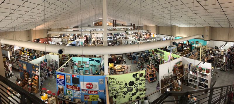 We Found a Tennessee Antique Store So Big You’ll Need More Than One Visit to See It All