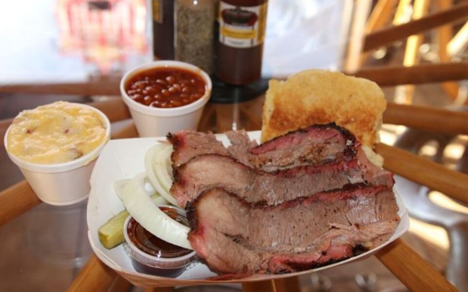This Tiny Tennessee Shack Serves Smoked Barbecue So Good People Call It the Best Outside Texas