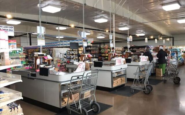 This Unassuming Illinois Discount Grocery Has Prices So Low Families Have Shopped Here For Generations