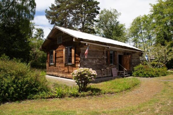 This Tucked-Away Oregon Log Cabin Is Honored as America’s Finest Hand-Hewn Home, With Living-History Demos All Summer