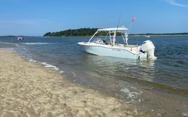 There’s a South Carolina Sandbar That Only Appears at Low Tide — and Boaters Raft Up There All Weekend