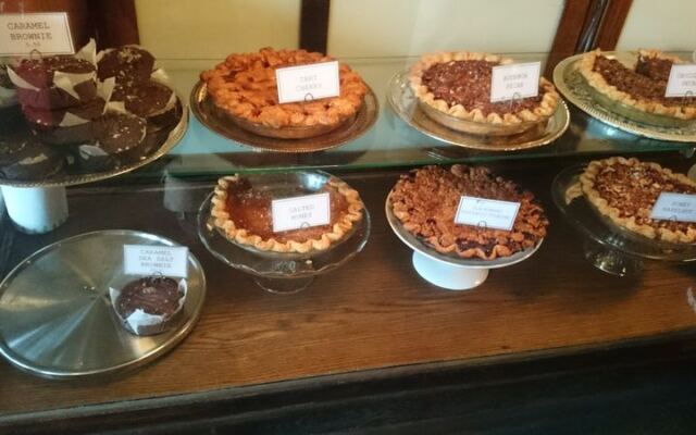 This Unassuming Oregon Restaurant Bakes a Key Lime Pie So Good People Call It America’s Best