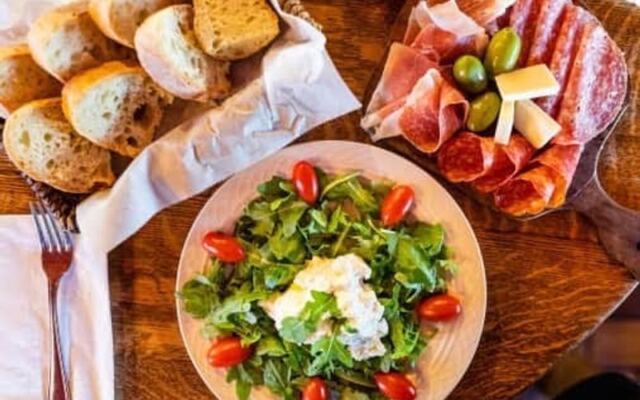 This Arizona Italian Market Makes Its Own Burrata And Bread You Can Eat Right There At The Wooden Tables