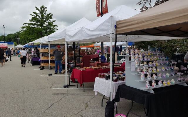 10 Illinois Farmers Markets Still Worth A Weekend Drive Before The Fall Harvest Ends