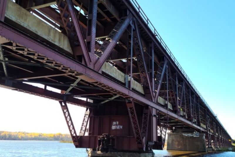 This Minnesota Bridge Lets You Drive With Freight Trains Rumbling Overhead