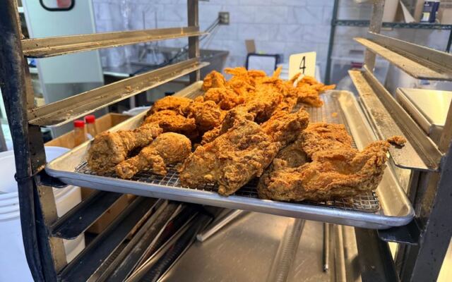 This Tennessee Meat-and-Three Piles Your Plate With Fried Chicken and Endless Sides Locals Swear By