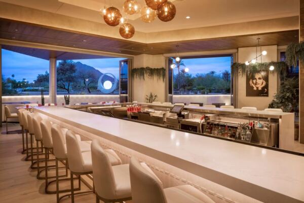 This Chic Scottsdale Italian Restaurant Is Where Arizona Goes for an Elegant Night Out Over Lemon Spaghetti and Cocktails
