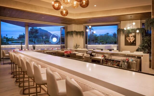 This Chic Scottsdale Italian Restaurant Is Where Arizona Goes for an Elegant Night Out Over Lemon Spaghetti and Cocktails