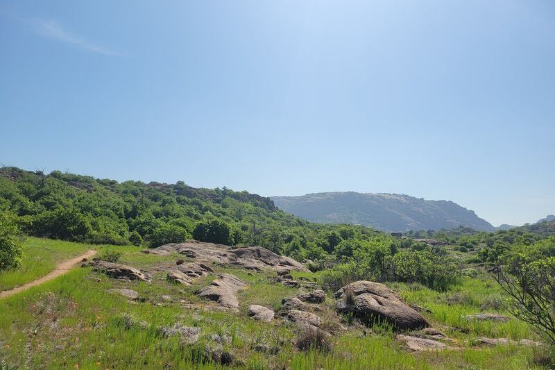 Green Prairie Gives Way to Caves and Rock Walls Along This Rugged Oklahoma Trail