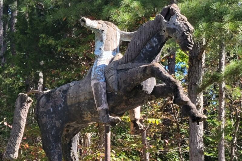 This Overlooked Cluster Of Roadside Statues Hides Down A Remote Tennessee Country Road