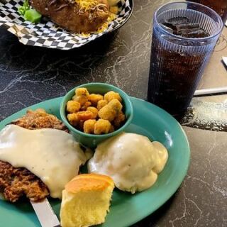 This Small-Town Oklahoma Diner Serves Homemade Pies And Chicken-Fried Steak Made To Order