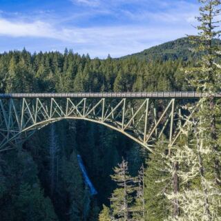 This High Steel Bridge Over a Washington Gorge Gives Even Walkers Goosebumps