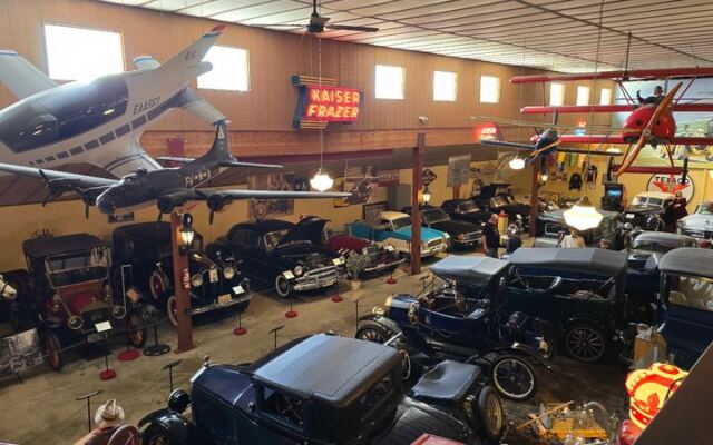 This Central Illinois Museum Puts Vintage Cars, Ticking Clocks, And Full-Sized Trains Under One Roof