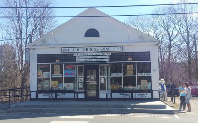 This Small White Massachusetts Country Store Has Baked Fresh Goods for Travelers Since the 1850s