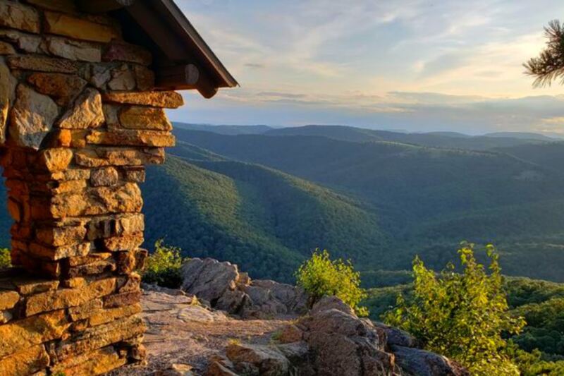 13 West Virginia Picnic Spots With Mountain Views