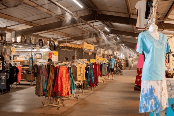 This Massive Arizona Swap Meet Has 1,500 Vendors and Hours of Treasure Hunting