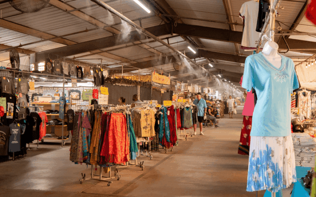 This Massive Arizona Swap Meet Has 1,500 Vendors and Hours of Treasure Hunting