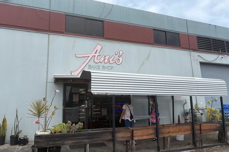 This Hole-In-The-Wall Hawaii Bakeshop Is Where Locals Go For From-Scratch Pies And Sweet Breads