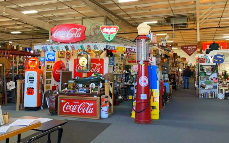 14 Places Where Collectors Hunt for Vintage Advertising Signs