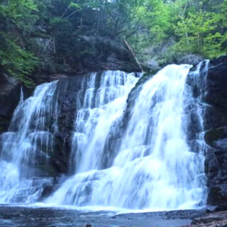 Pennsylvania’s Tallest Waterfall Tumbles Down Three Dramatic Tiers Near Milford