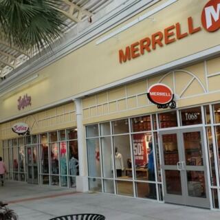 This South Carolina Outlet Mall Hides Brand-Name Deals So Good You’ll Keep Coming Back