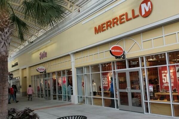 This South Carolina Outlet Mall Hides Brand-Name Deals So Good You’ll Keep Coming Back