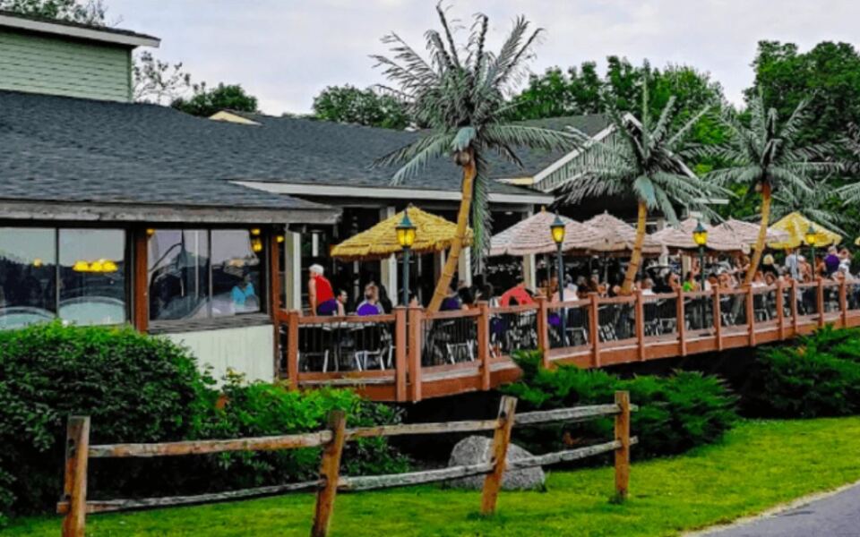 This New York Waterfront Hangout Has a Tiki Deck, Live Music, and Salt Potatoes