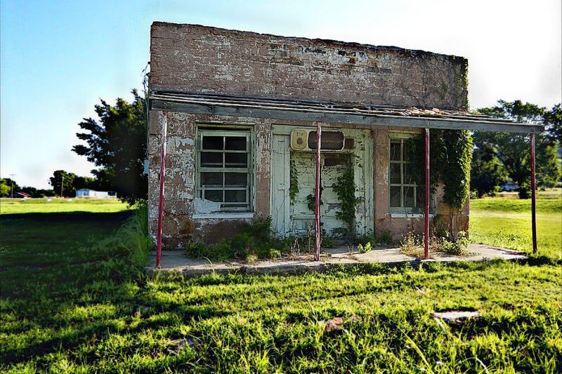 This Oklahoma Ghost Town Vanished From the Maps Almost Overnight but the Ruins Still Wait for Anyone Who Knows Where to Look