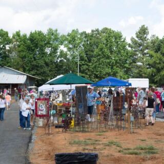 This Louisiana Trade Days Market Serves Up Meat Pies, Food Trucks, and Aisles of Flea Market Finds