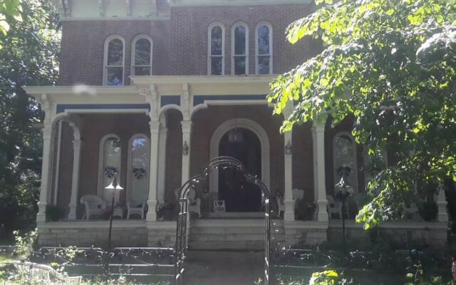 This Victorian Mansion Above The Mississippi In Alton, Illinois Has Collected 150 Years Of Stories